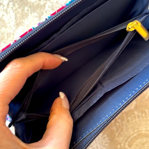 NWT Simply Southern Pink Paisley Quilted Clutch Zip Around Wristlet Phone Wallet - Picture 13 of 15